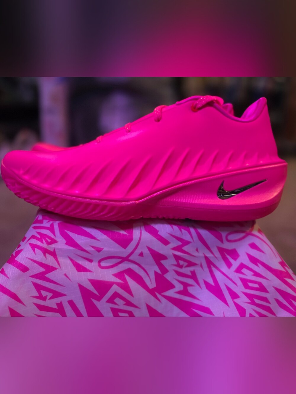 Nike Mens GT CUT 4 KY PER Hyper Vibrant Pink Athletic Sneakers